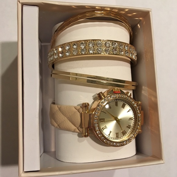 Gold Colored Watch with Jewels - Picture 4 of 6